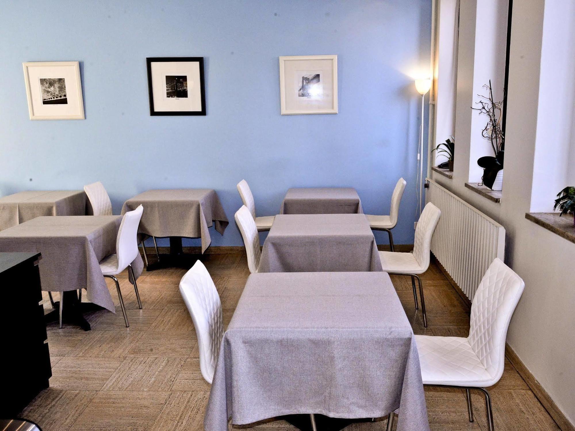 Hotel Le Comty Feurs Esterno foto
